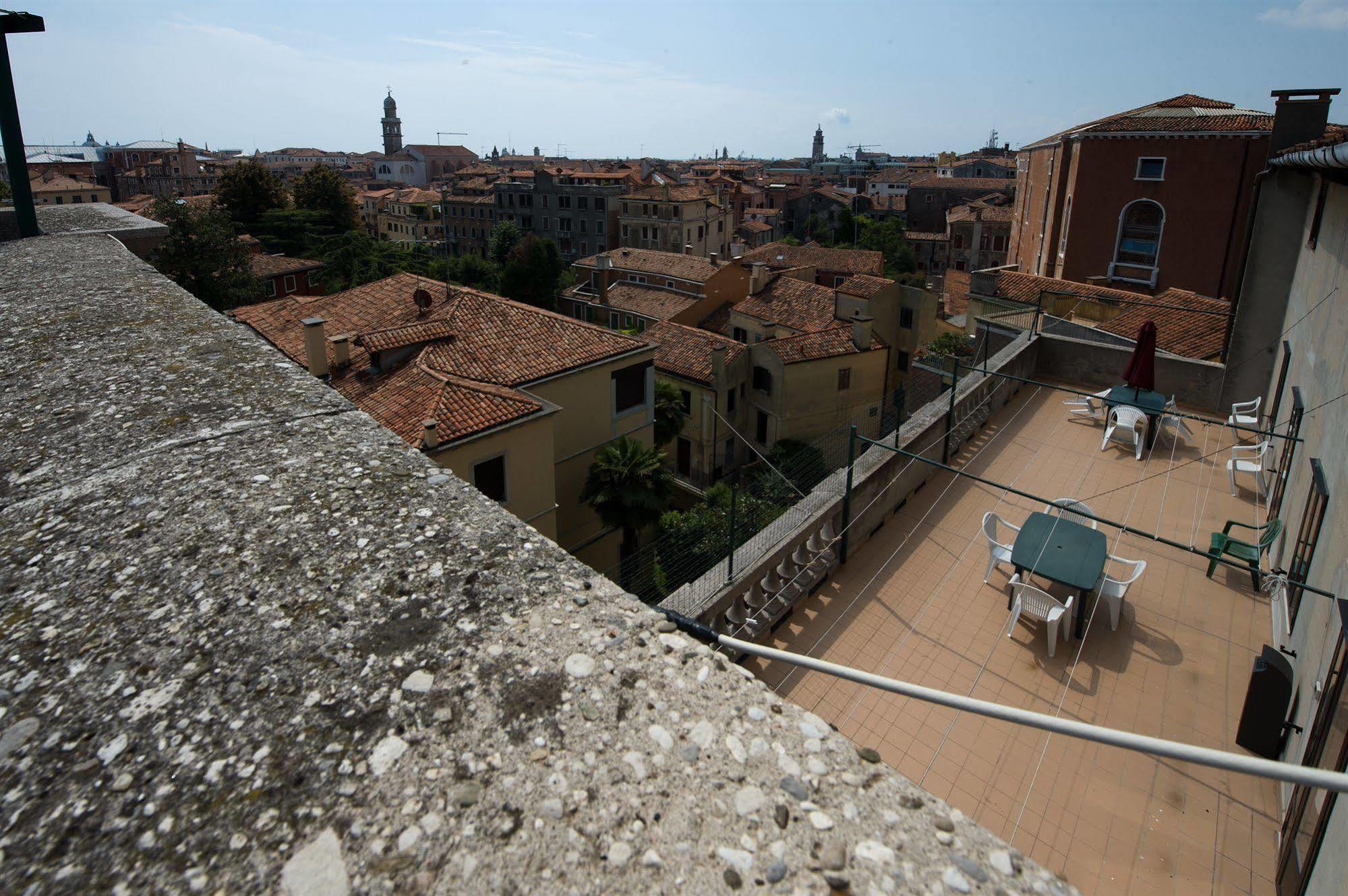 Ostello Domus Civica Venise Extérieur photo